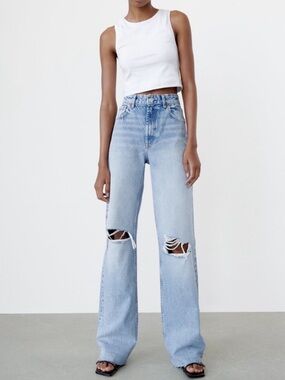 Zara high waisted light wash wide leg distressed 90s boyfriend jeans size 6